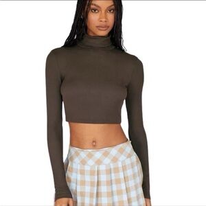 Aritzia Sunday Best Dark Brown Long Sleeve Crop Top Small